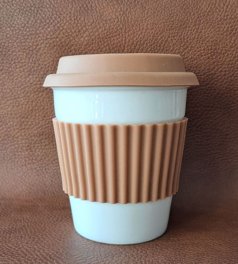 tasse mug th&eacute; caf&eacute; en c&eacute;ramique avec couvercle et protection Cuisine