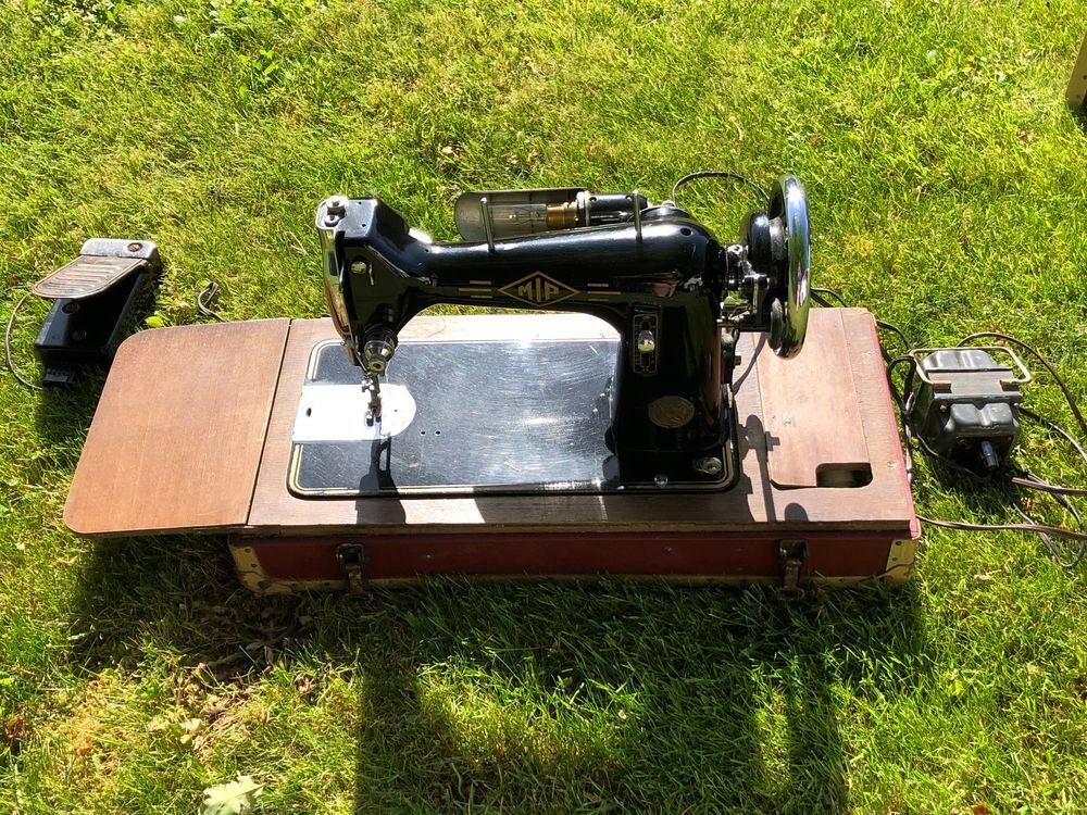 Machine &agrave; coudre MIP Electroménager