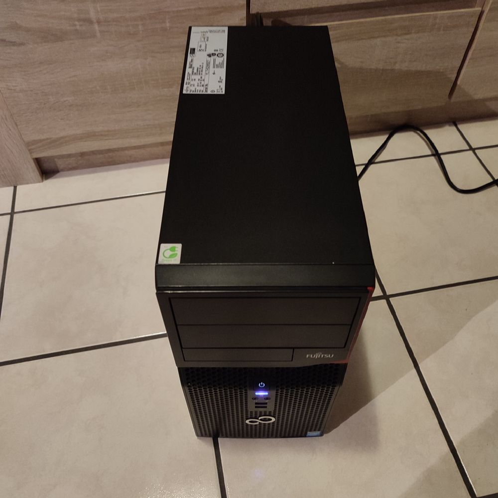 Pc Ordinateur Fujitsu Windows 11 bureau Matériel informatique