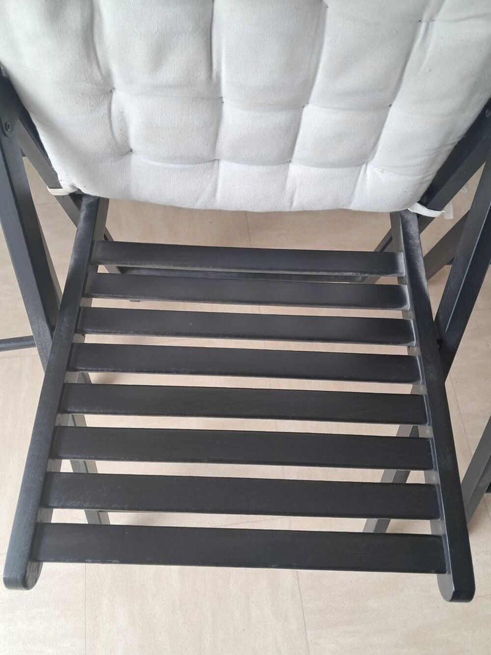 Table ronde avec rallonge et 4 chaises Meubles