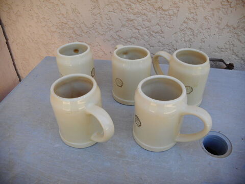 LOT DE  5 BOCKS A BIERE EN CERAMIQUE Mazan (84)