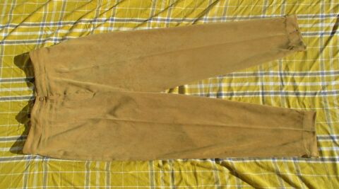 Pantalon / Pantacourt Uni pour Femme : Taille 42 - Vintage 3 La Fert�-Alais (91)