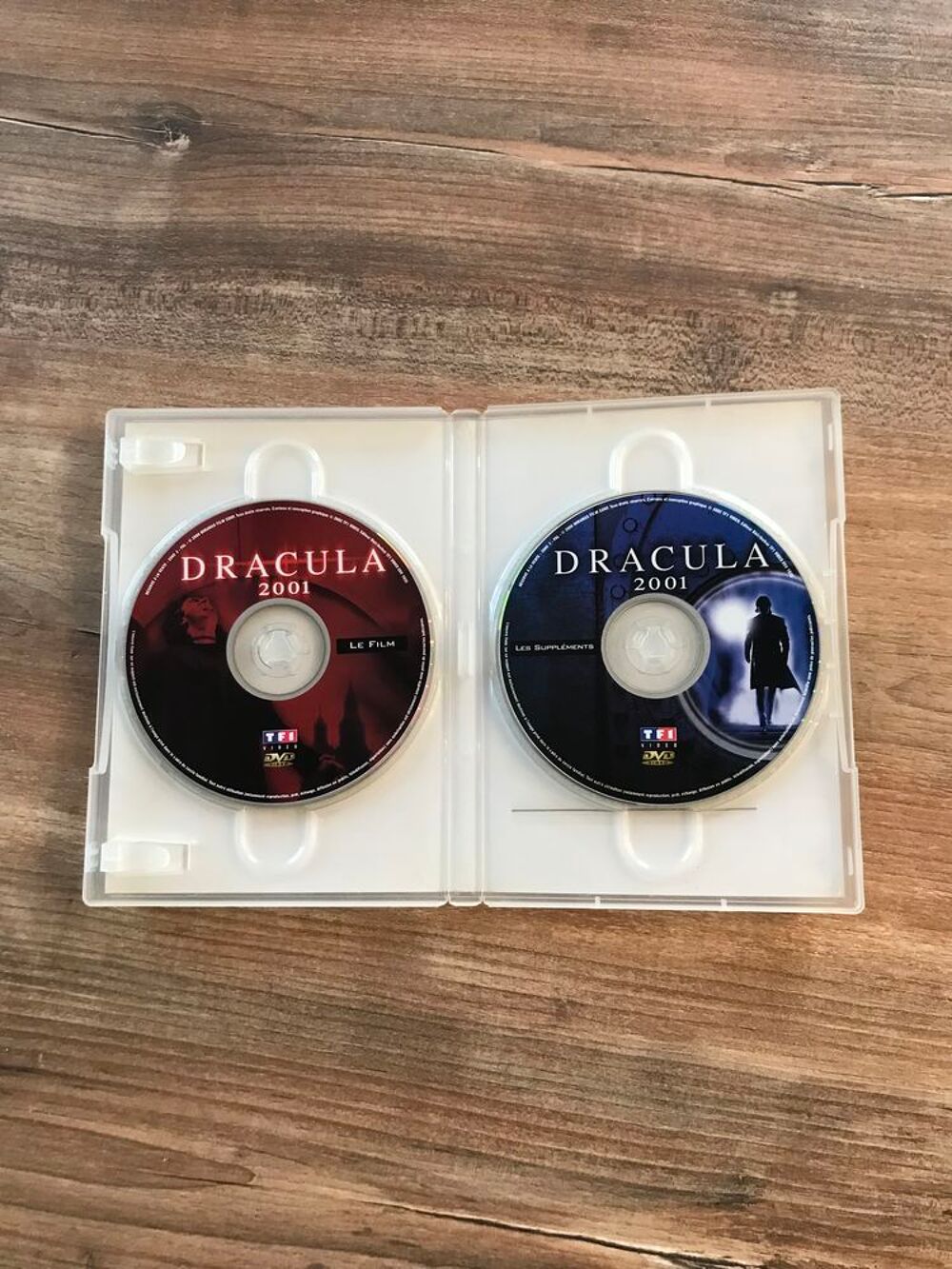 DVD " Dracula 2001 " DVD et blu-ray