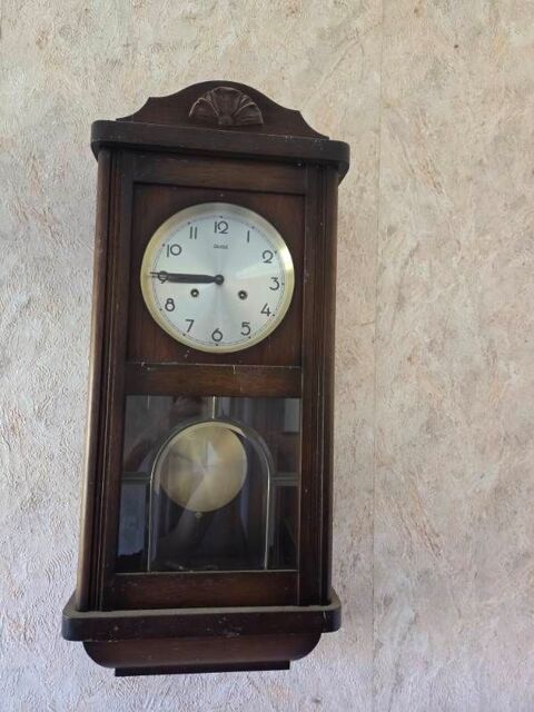 Horloge murale intacte  en bois 55 Lille (59)
