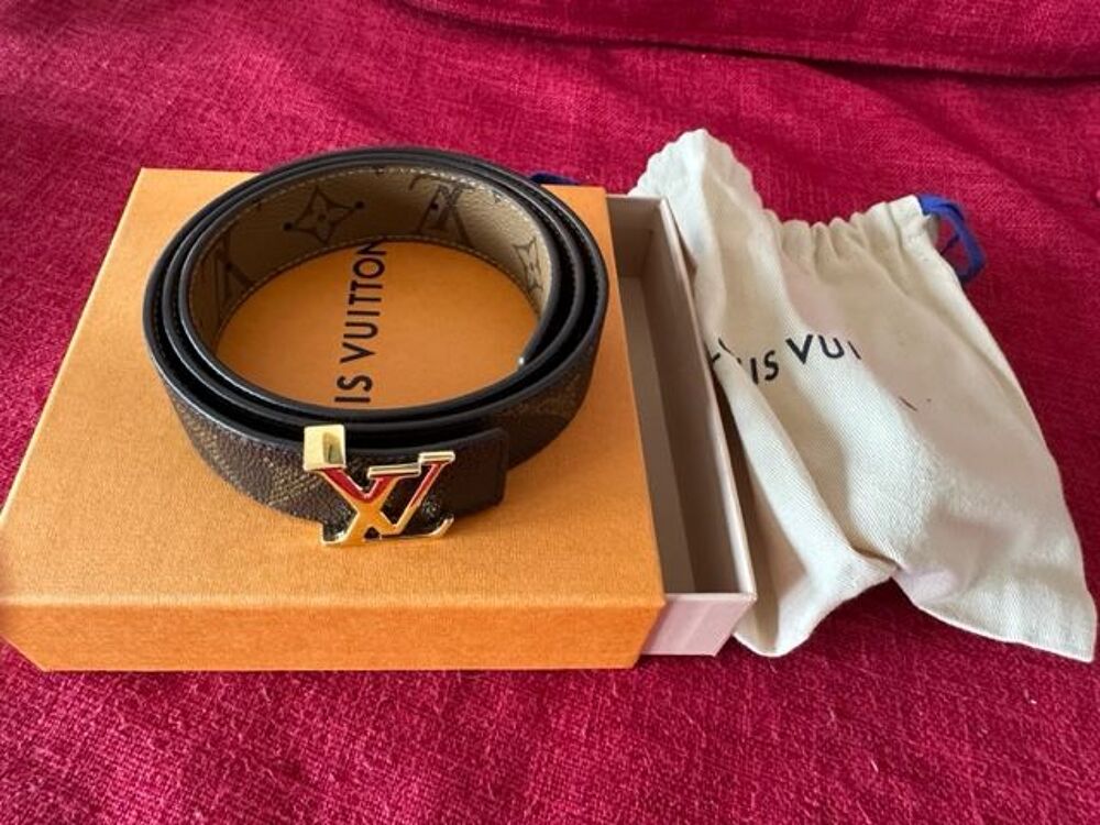 ceinture Louis Vuitton neuve jamais port&eacute;e LV ICONIC 30 Maroquinerie