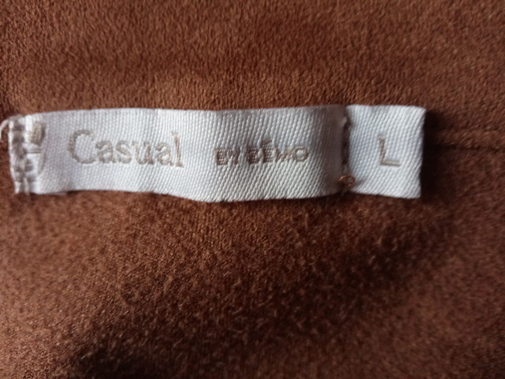 Jupe femme &eacute;vas&eacute;e en su&eacute;dine taille L Vêtements