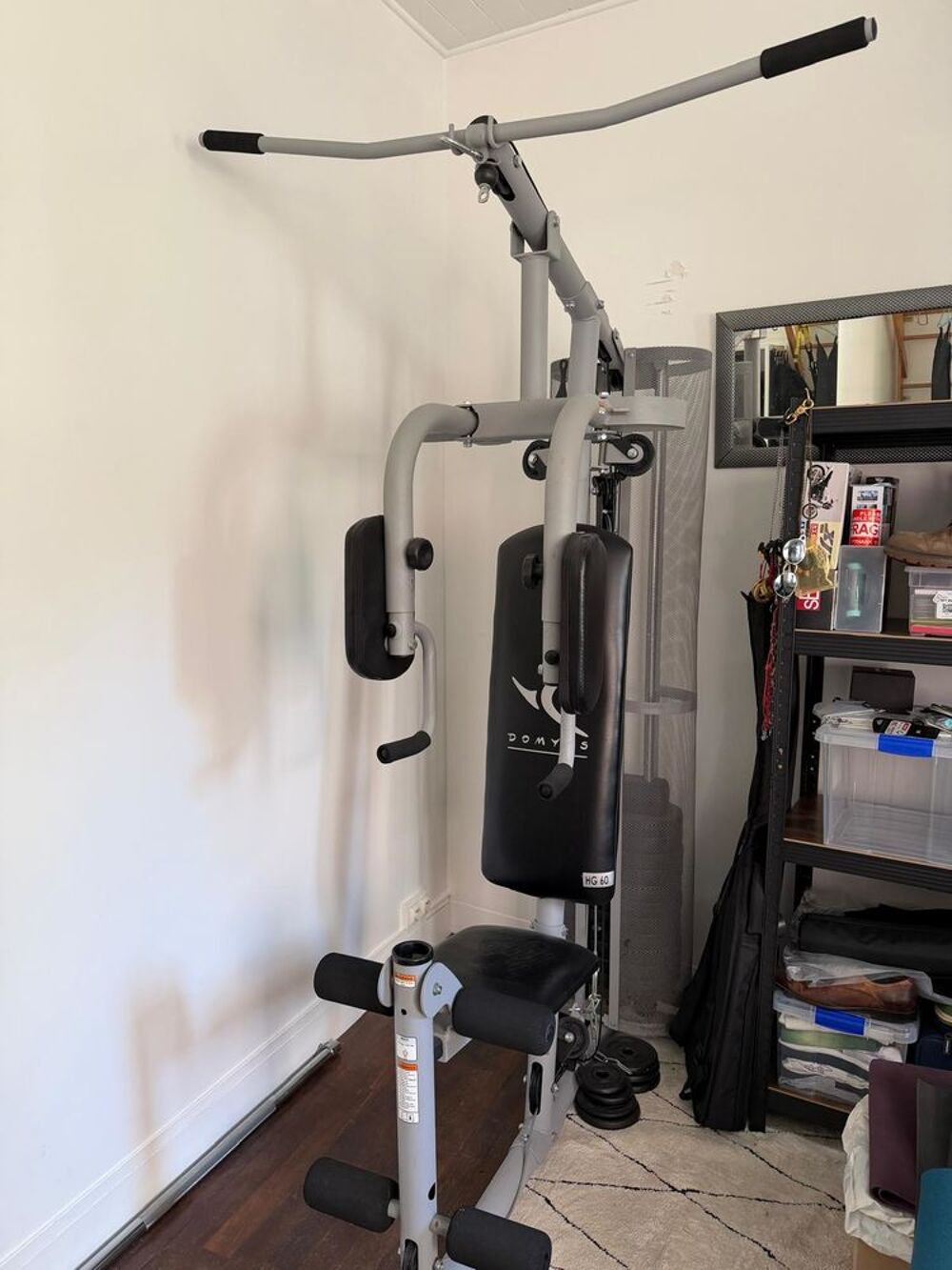 STATION DE MUSCULATION
Mod&egrave;le : HG60
marque : DOMYOS Sports