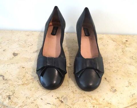 Chaussures femme en cuir noire, ACCESSOIRE DIFFUSION, p. 37 46 Paris 4 (75)