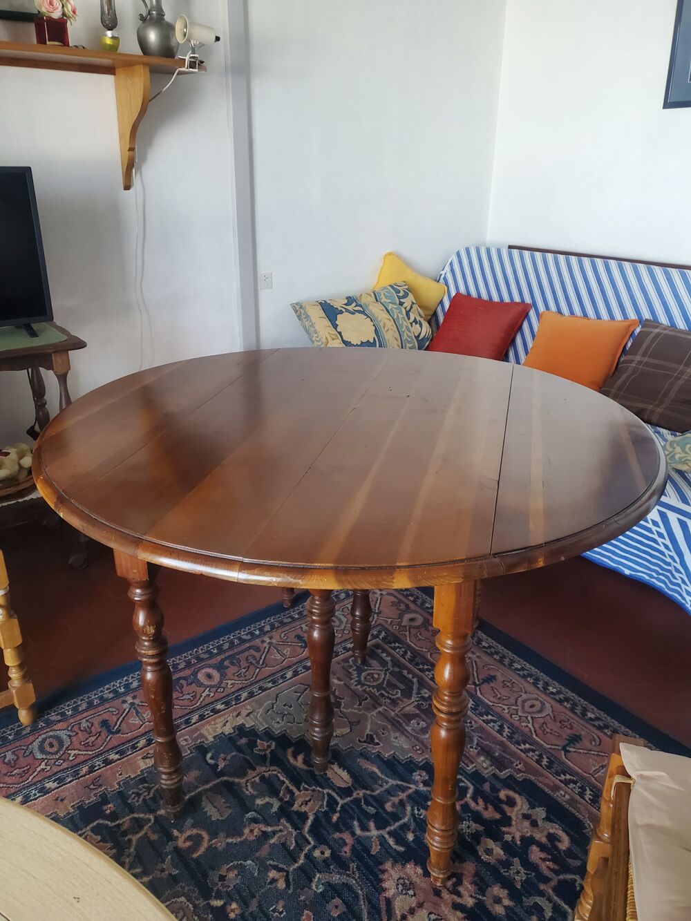 Table ronde meurisier et 4 chaises Meubles