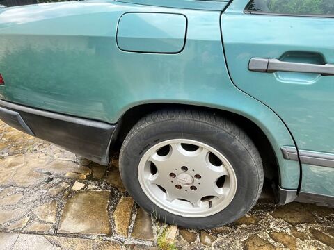 Mercedes 200 T 1987 occasion Pau 64000