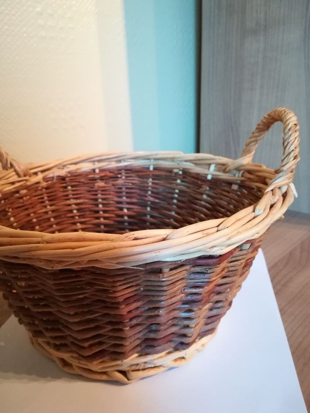 CORBEILLE / PANIER AVEC ANSES EN OSIER 
Cuisine