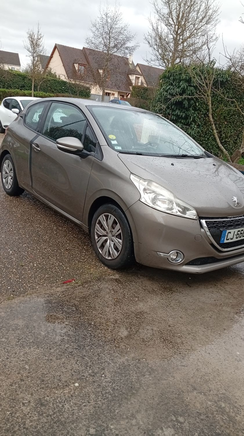 Peugeot 208 1.4 HDi 68ch FAP BVM5 Access