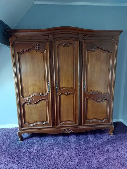 Armoire en merisier massif et kaori 180 Le Châtelet-en-Brie (77)