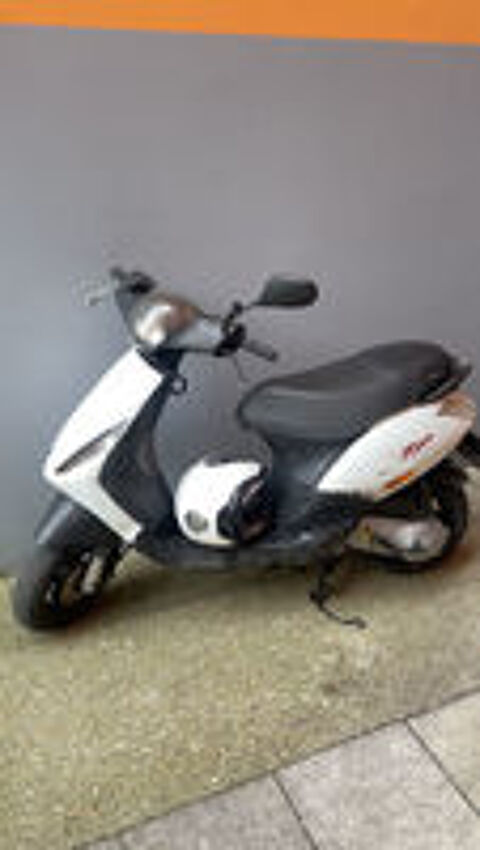 PIAGGIO 2017 occasion 93210 La Plaine St Denis