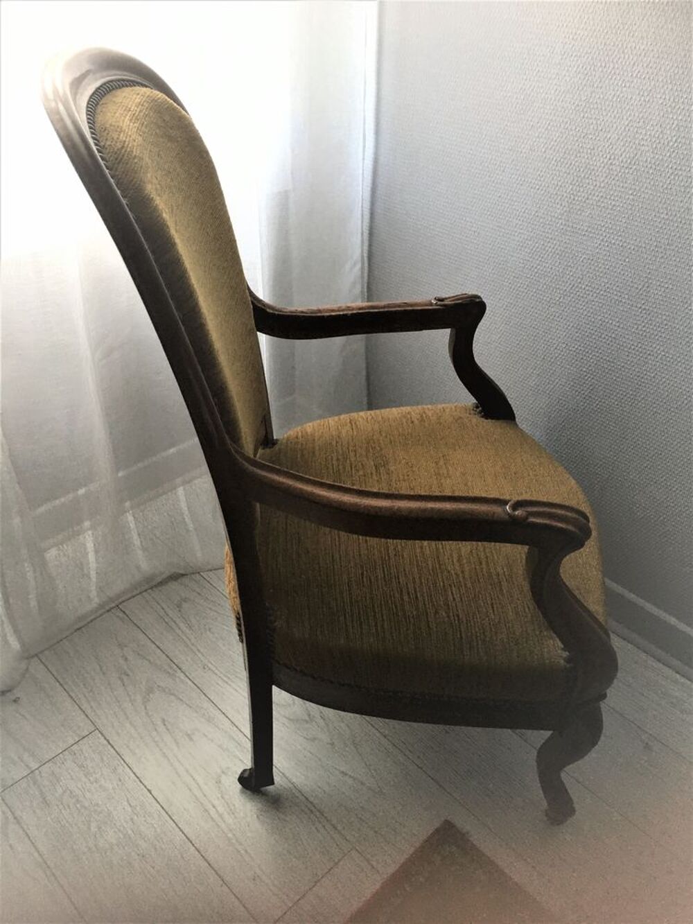 FAUTEUIL Louis-Philippe d'&eacute;poque, restaur&eacute; Meubles