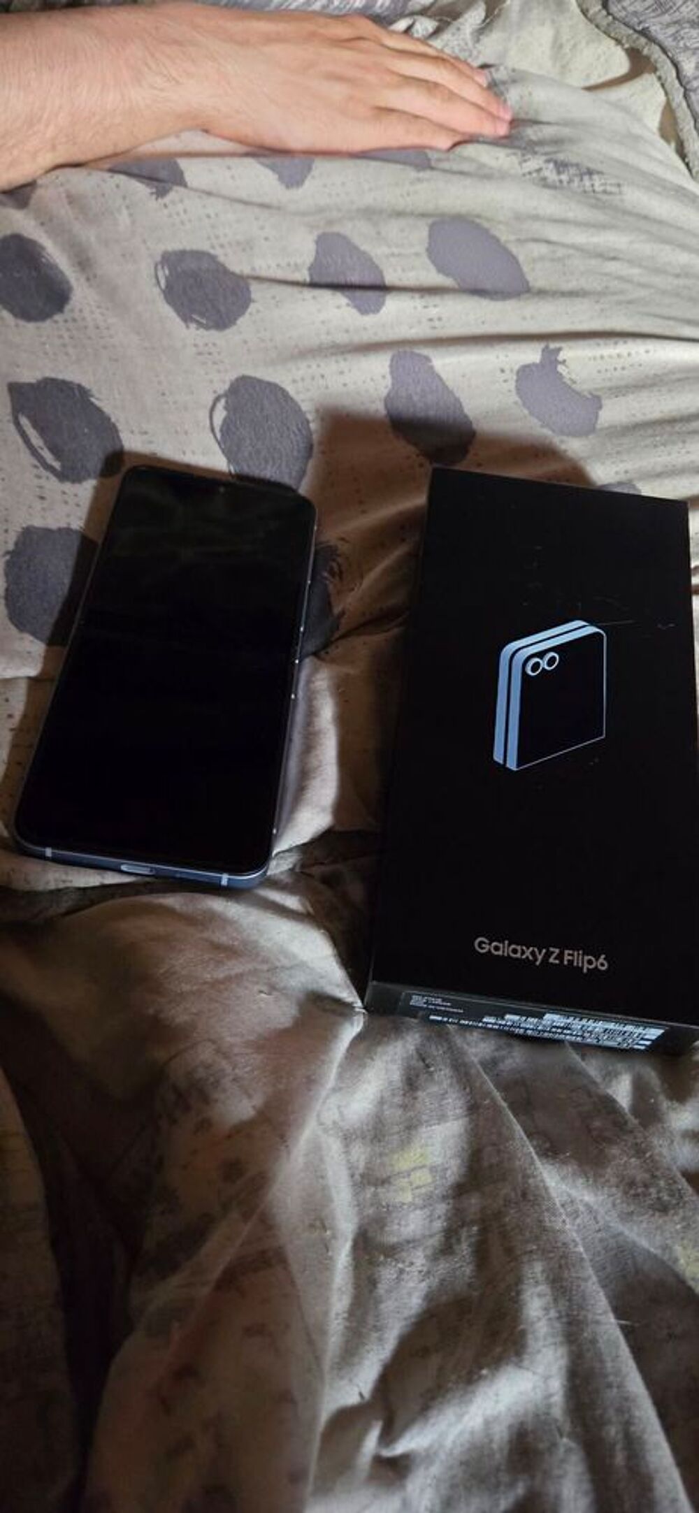 Samsung Flip 6 Téléphones et tablettes