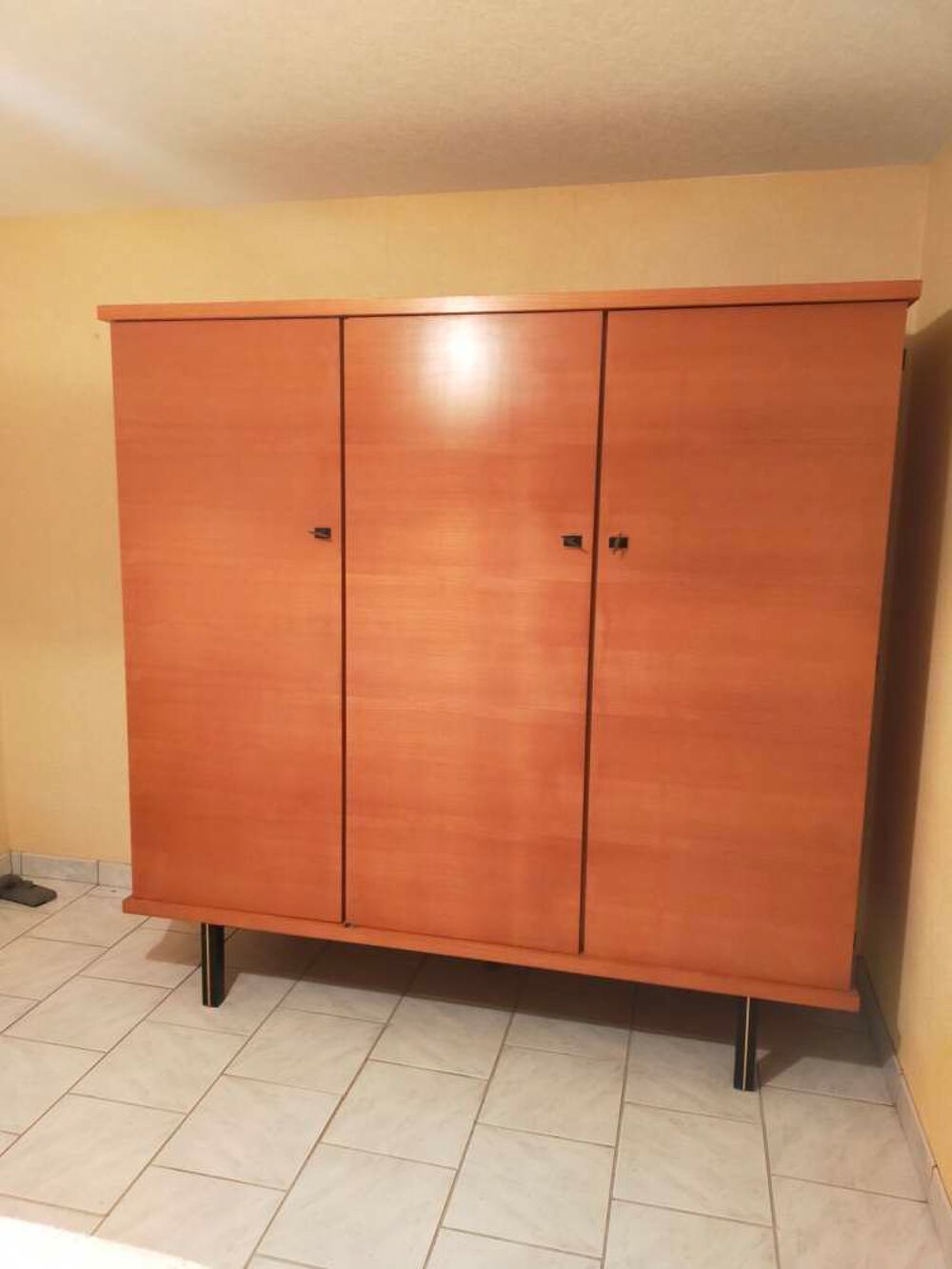 plsrs meubles objets de d&eacute;co en bloc ou s&eacute;par&eacute;ment Meubles