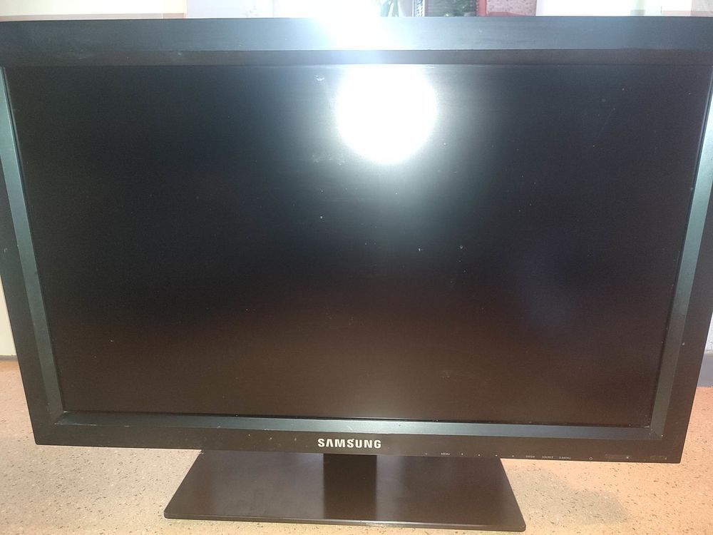 &Eacute;cran samsung 320mx-2 Matériel informatique