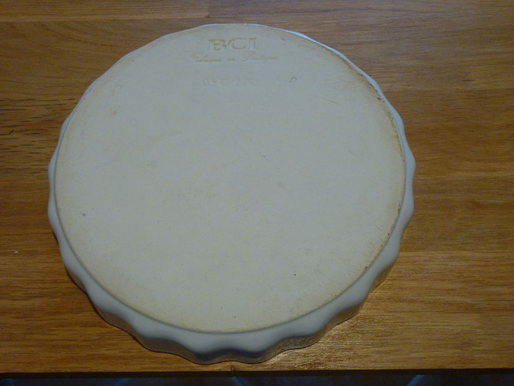 Plat c&eacute;ramique d&eacute;cor bretons D�coration