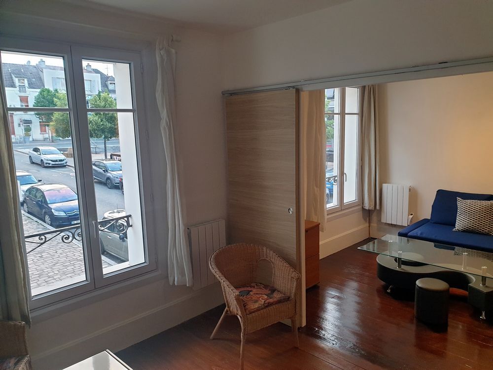Location Appartement meublée, au c?ur des Yvelines, dans bel immeuble du Neauphle-le-château