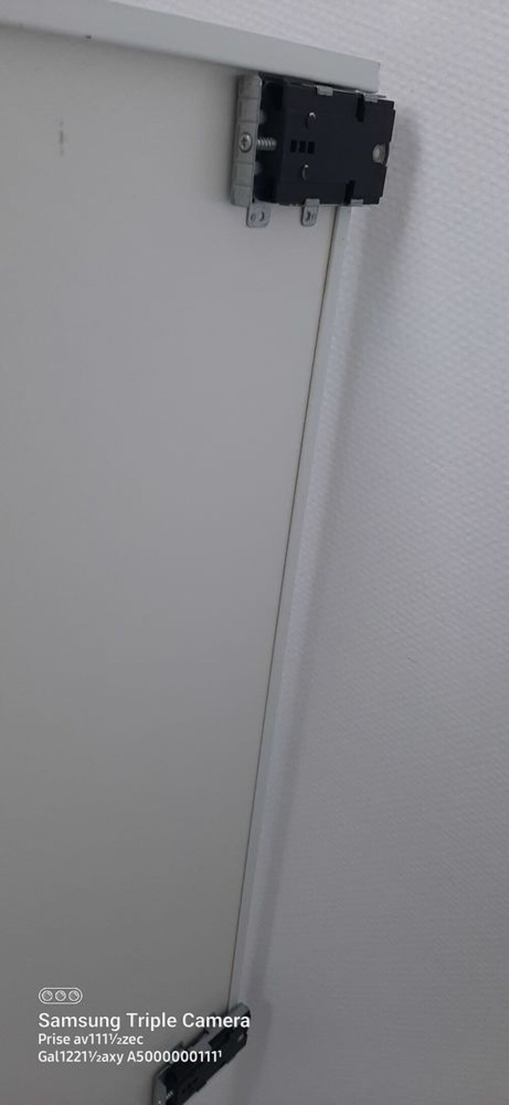 Vens 2 portes de placard coulissante. Neufs Meubles