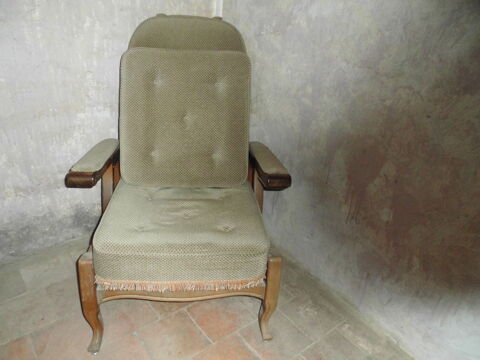 FAUTEUIL
BON ETAT 150 Dissay-sous-Courcillon (72)