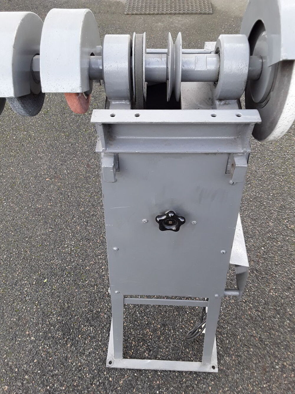 Meuleuse sur pied 220 volts Bricolage
