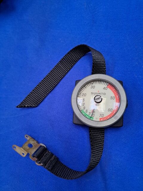 Profondim�tre SUUNTO SM-16 � aiguille m�canique 15 La Grande-Motte (34)