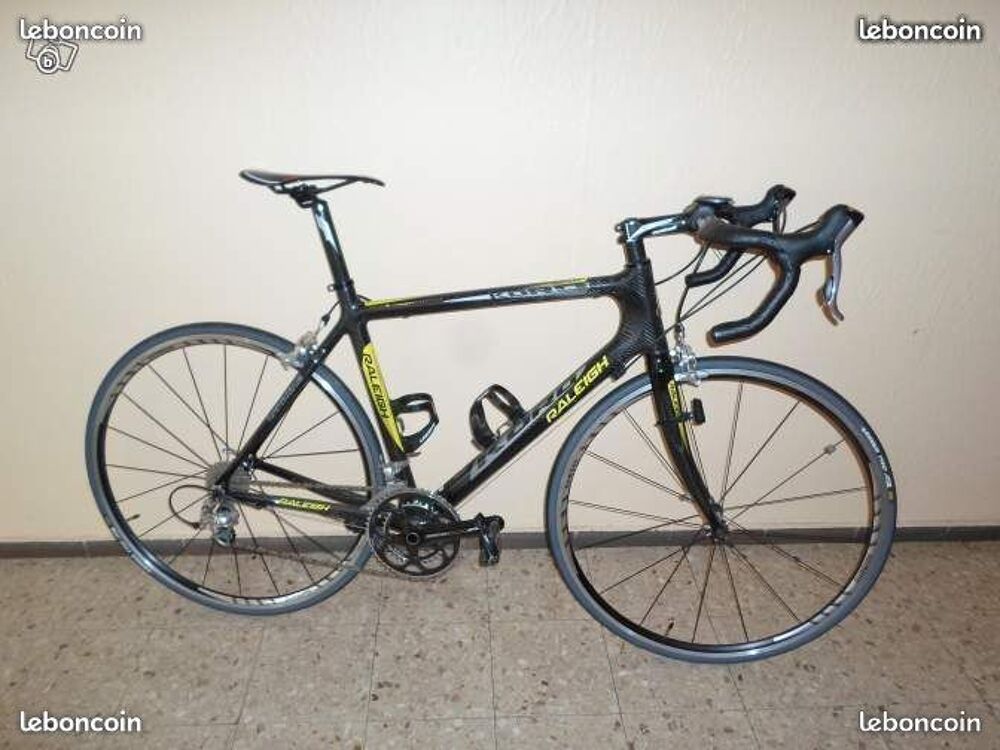 Velo course raleigh carbone top
