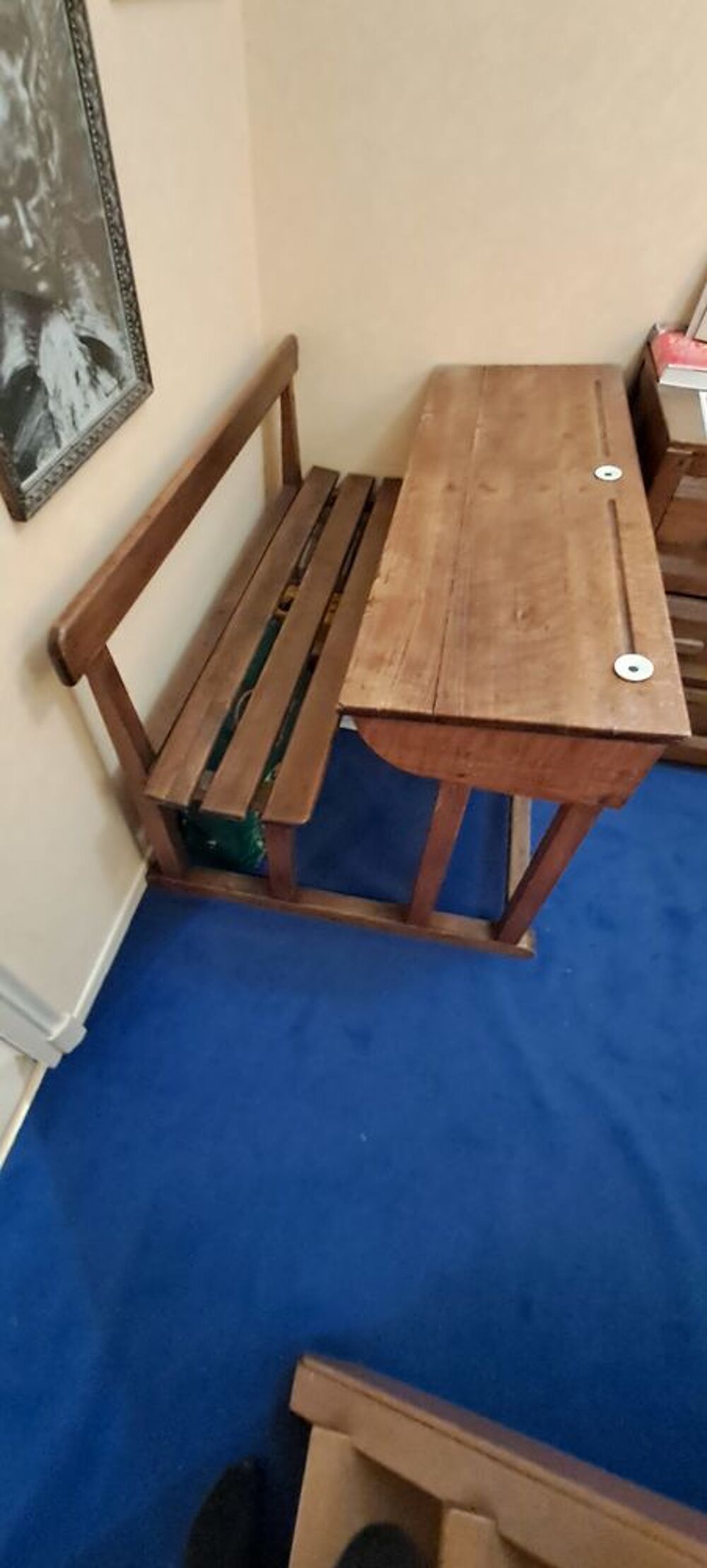 Banc d'&eacute;colier 
Meubles