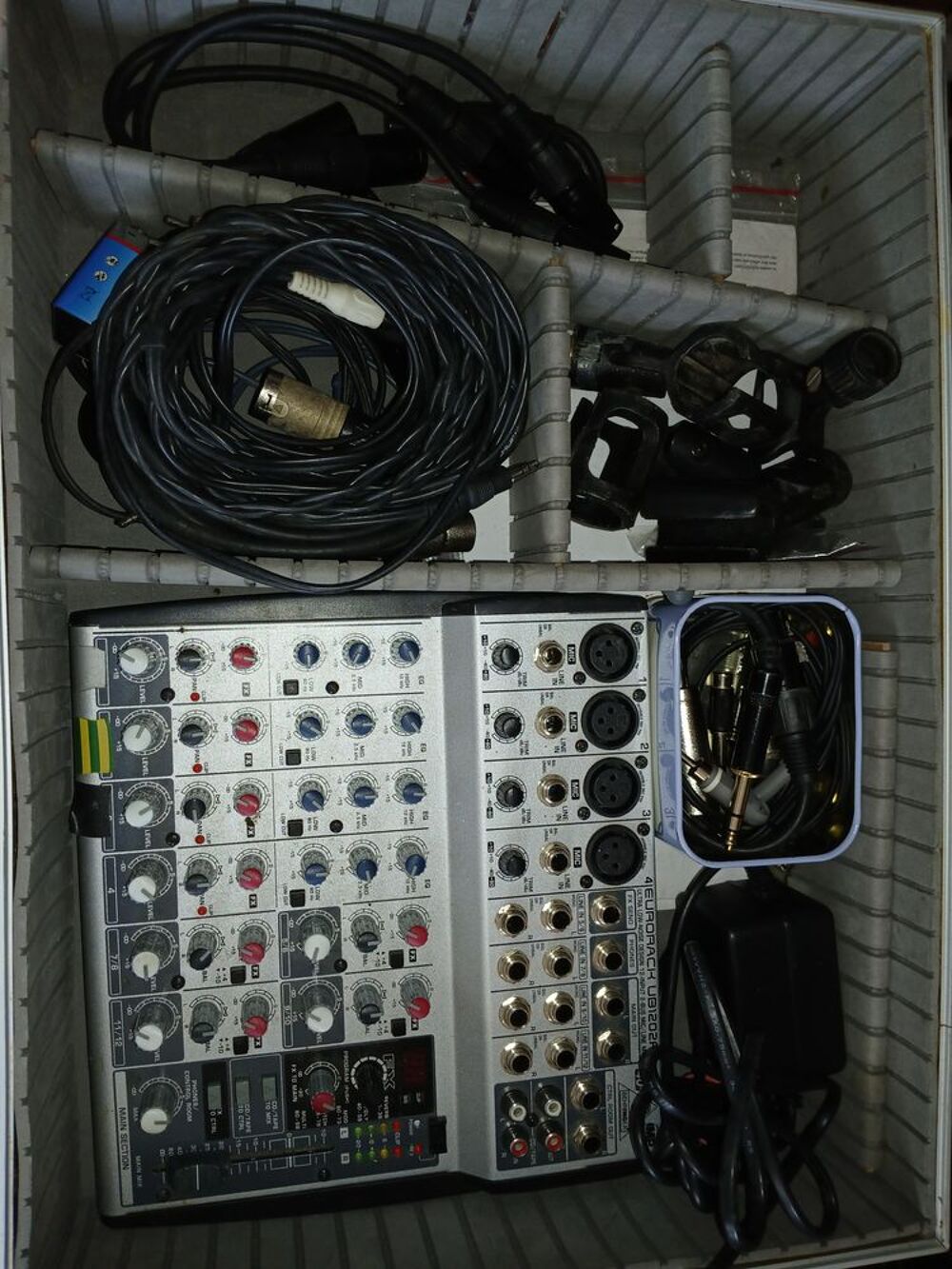 Petit mat&eacute;riel de sonorisation Instruments de musique