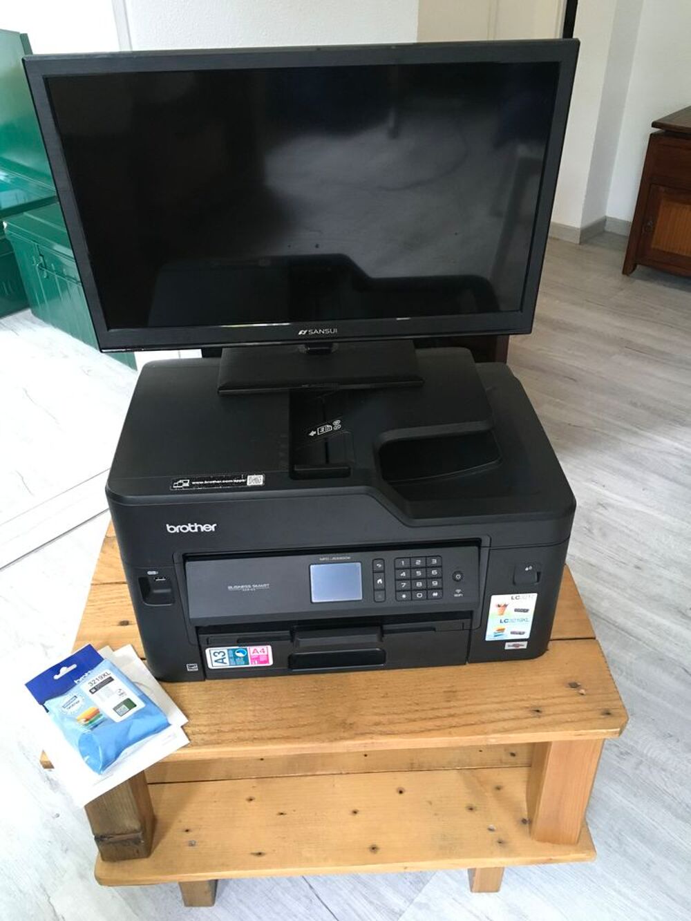 Imprimante, &eacute;cran, clavier et meuble Matériel informatique