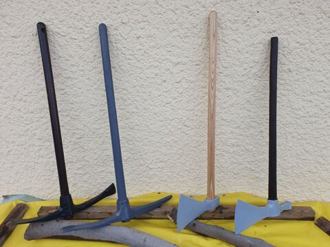 OUTILS JARDIN-B�CHE-PIOCHE-FOURCHE-MASSE-R�TEAU...QUALIT� 16 Blanzat (63)