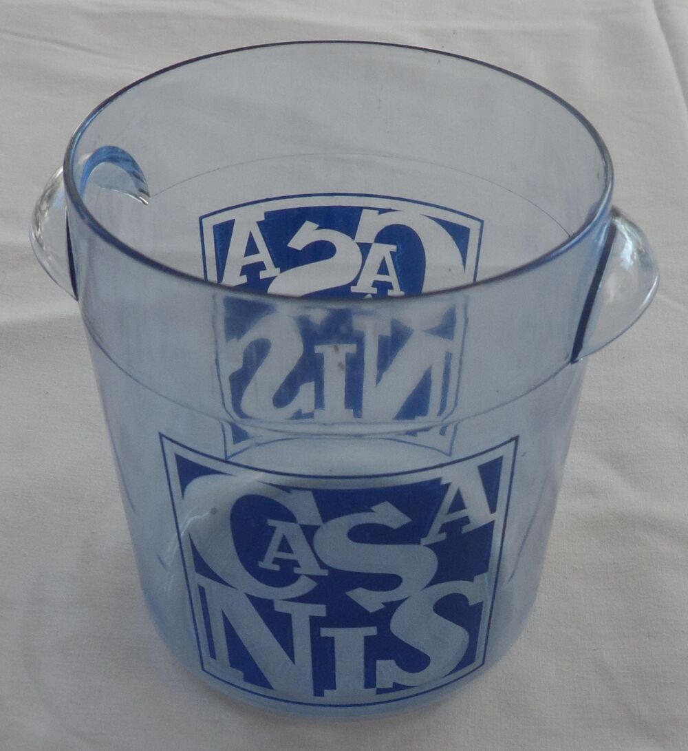 Seau &agrave; gla&ccedil;ons neuf en plastique dur CASANIS
Hauteur 12 cm - Cuisine