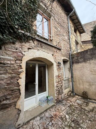  Immeuble à vendre 214 m² Tournus