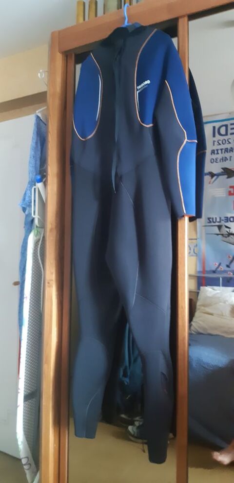 Combinaison de surf neuve 60 Ciboure (64)