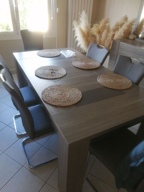 belle table salle a manger 250 Neuves-Maisons (54)
