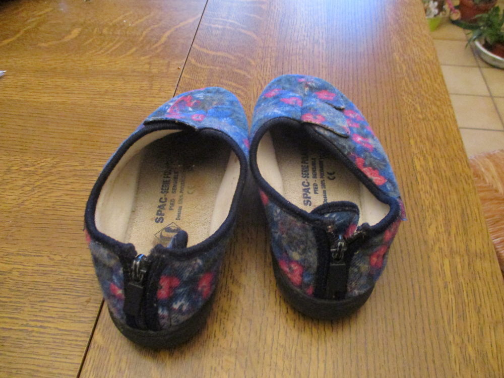 chausson velcro porter tr&egrave;s peu Chaussures