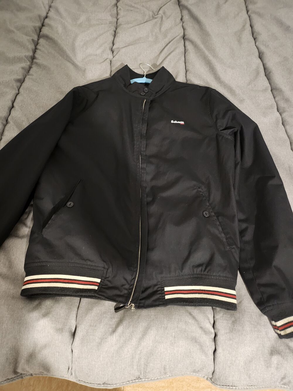 Plusieurs v&ecirc;tements pour homme est enfans Vêtements