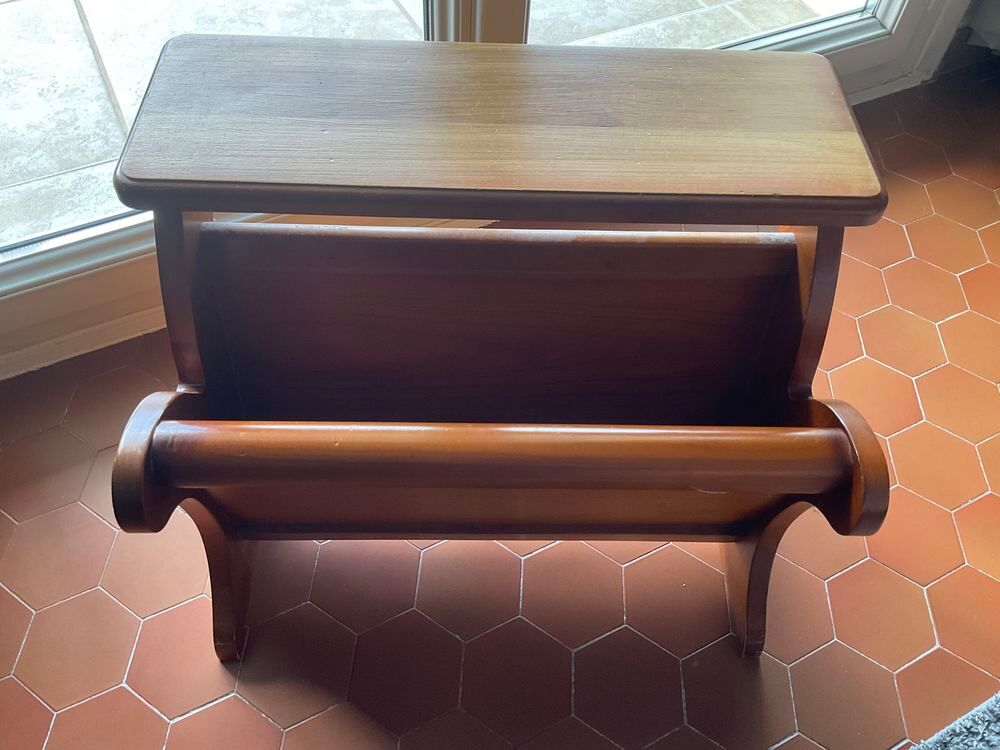 Porte revue bois teint&eacute; merisier Meubles