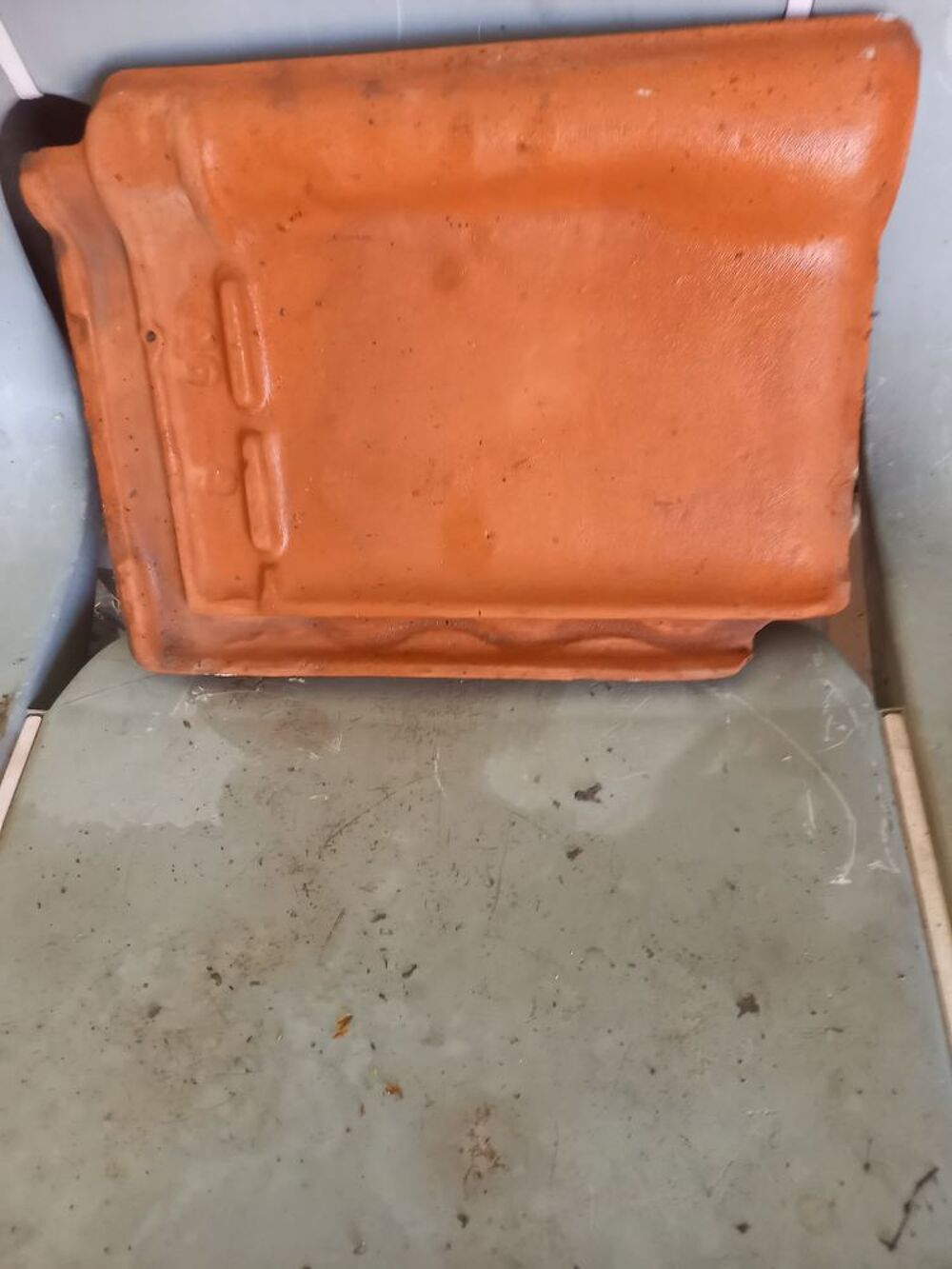 tuile &eacute;tat neuf Bricolage