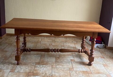 Table  manger en chne 40 Cosnes-et-Romain (54)
