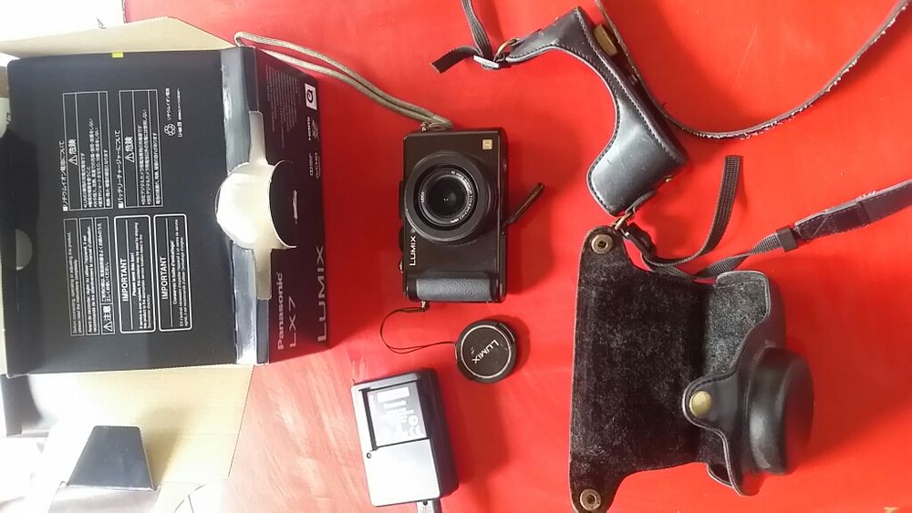 APPAREIL PHOTO LUMIX LX 7 NOIR Photos/Video/TV