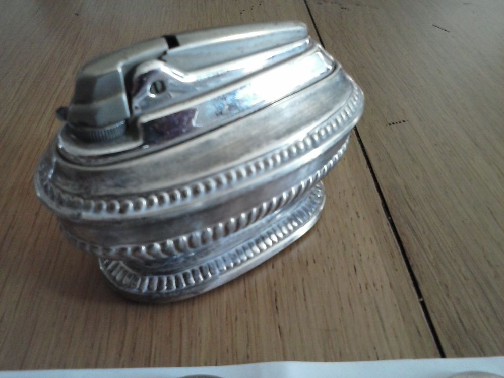 BRIQUET ET PIECES DE MONNAIE 