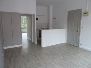  Appartement à louer 2 pièces 48 m²