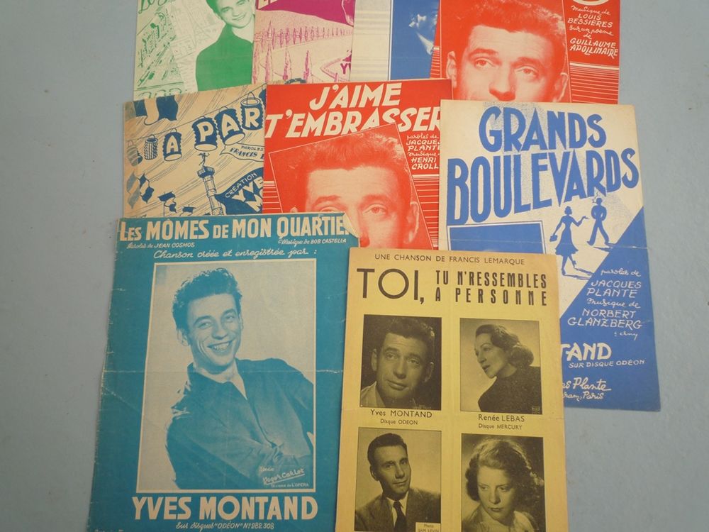 Lot de 18 partitions + 7 ouvrages musicaux Livres et BD
