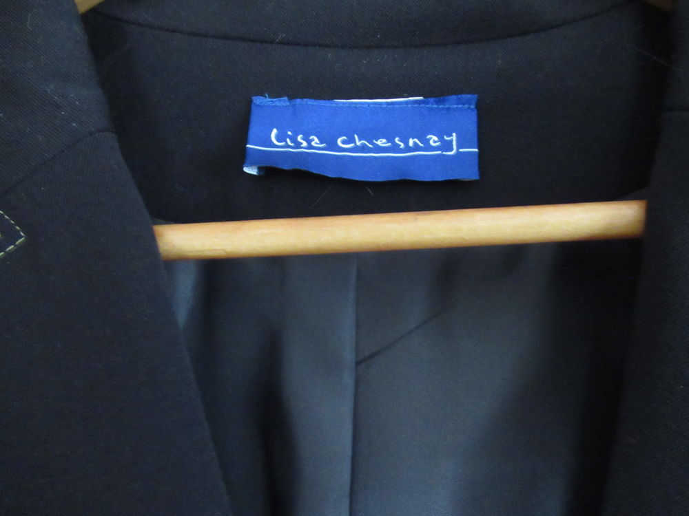 Tailleur veste et jupe noire taille 46-48 Vêtements