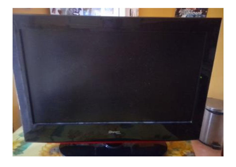 TV LCD 66 cm (26 pouces) Photos/Video/TV