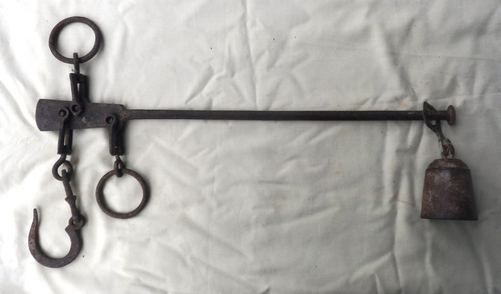 Tr&egrave;s ancienne balance Romaine 
Objet collector du 20&egrave;me 