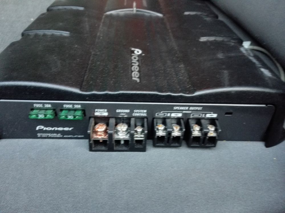 ampli de voiture Pioneer Instruments de musique